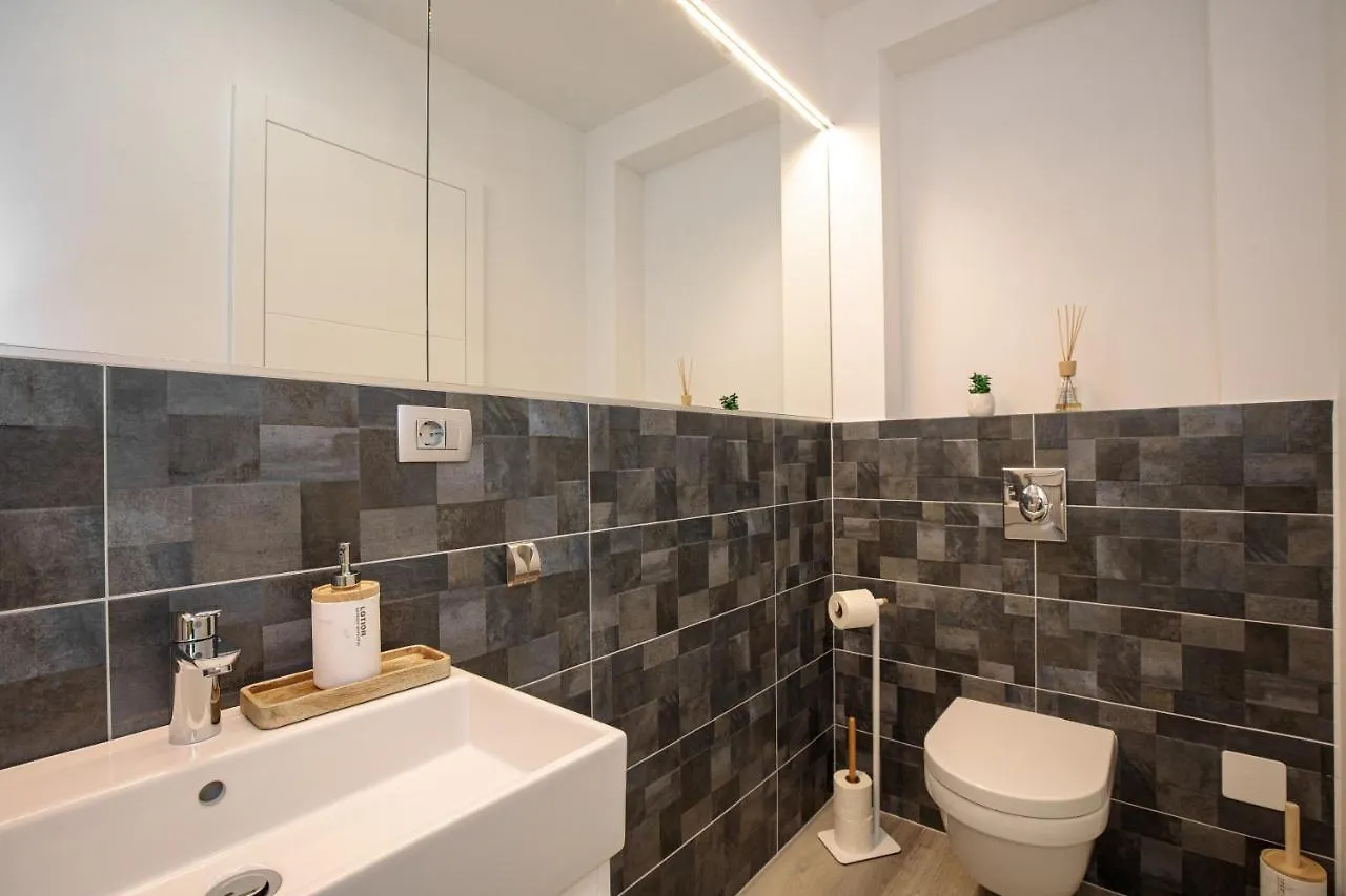 Comfortable 2 Bedroom Apartment Marina Close To Beach Krk Town Hırvatistan