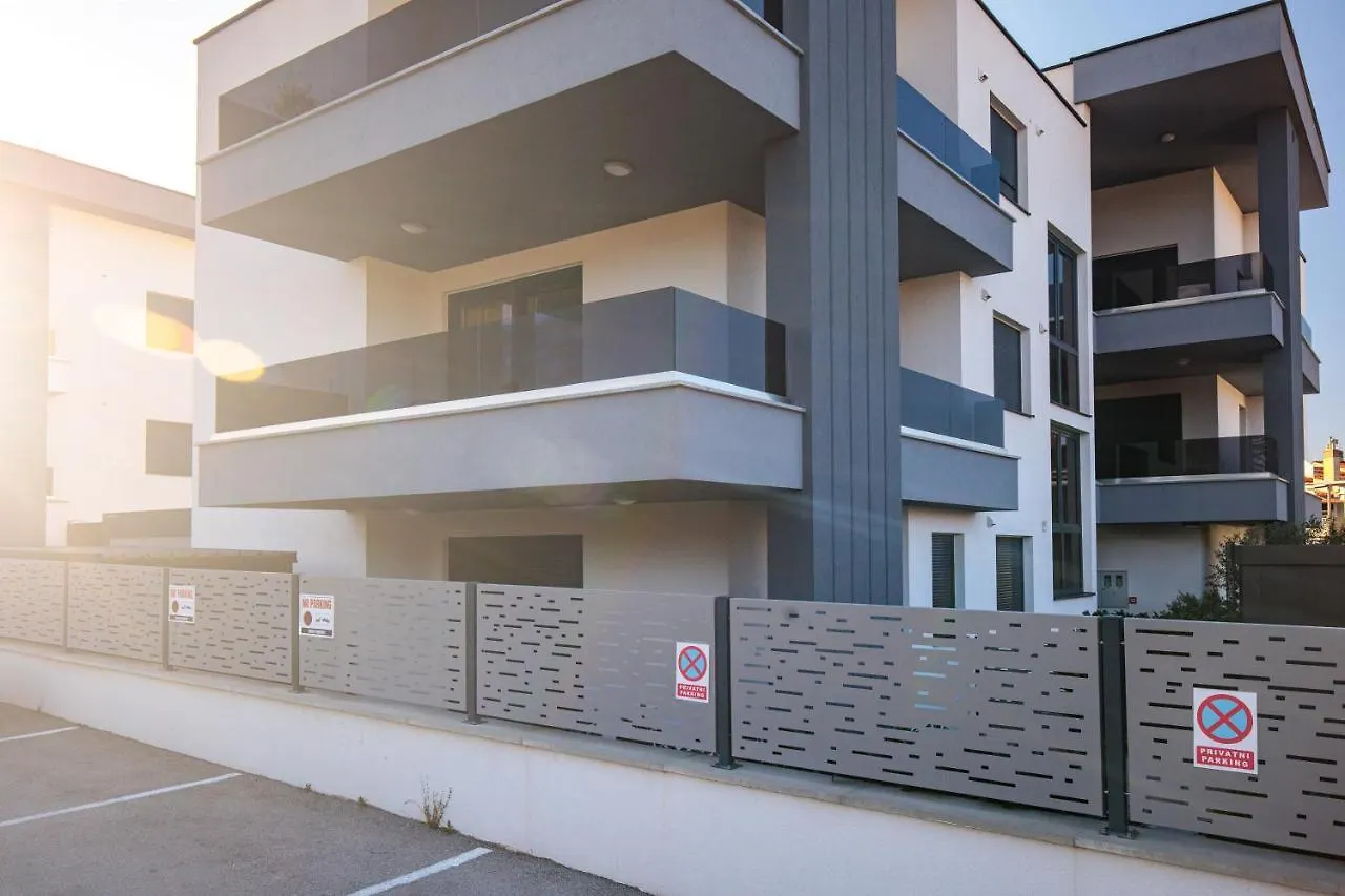 Comfortable 2 Bedroom Apartment Marina Close To Beach Krk Town Croatia